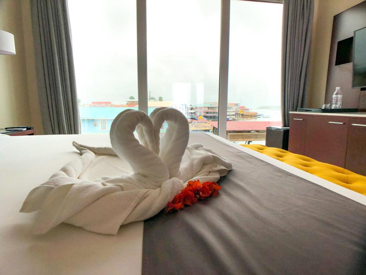 Azul Bocas Town Hotel Bagian luar foto