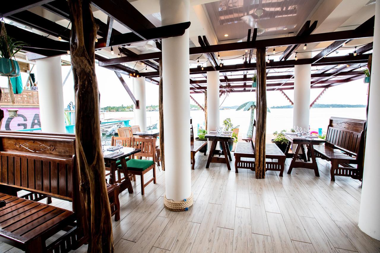 Azul Bocas Town Hotel Bagian luar foto