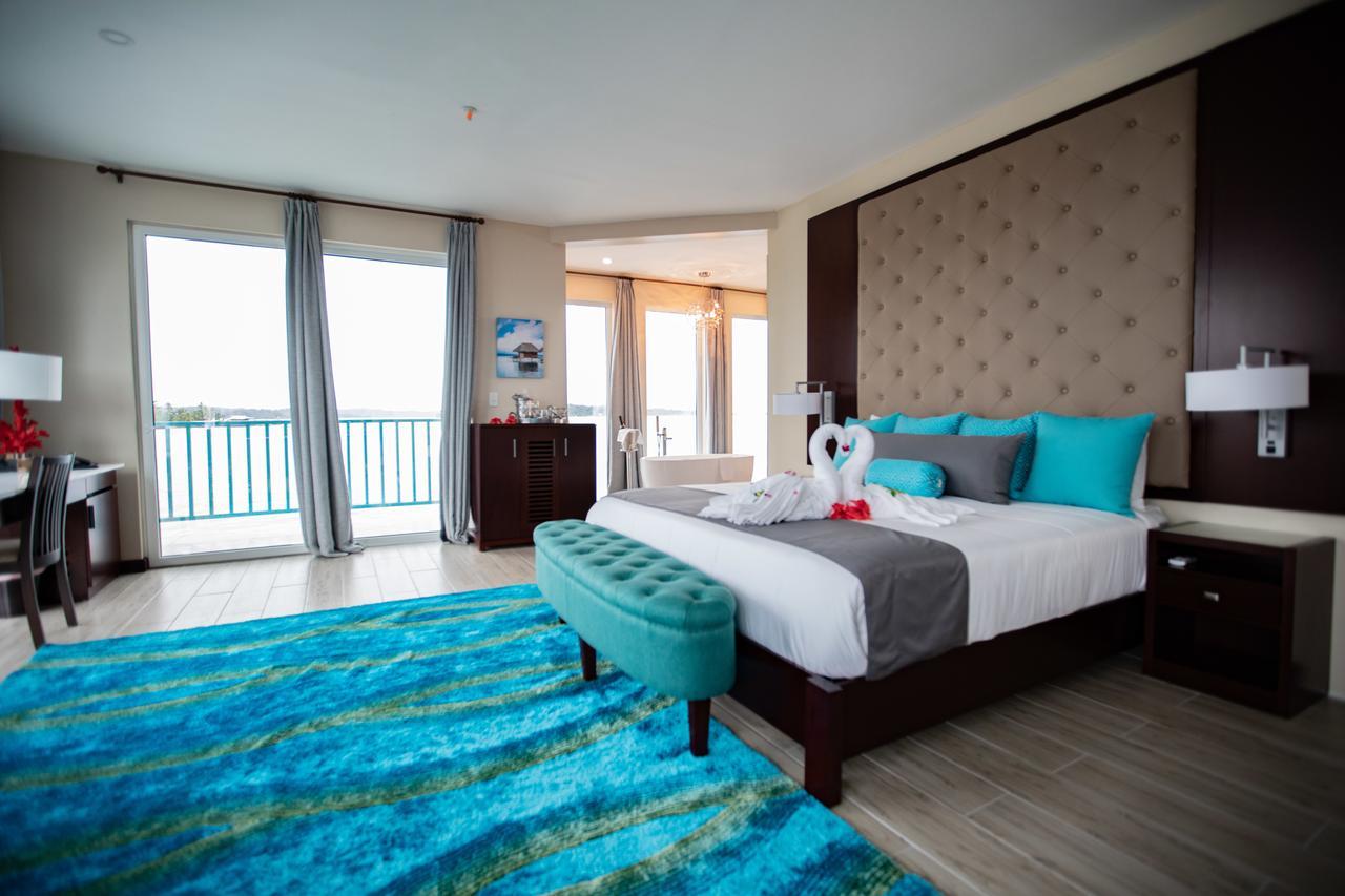 Azul Bocas Town Hotel Bagian luar foto